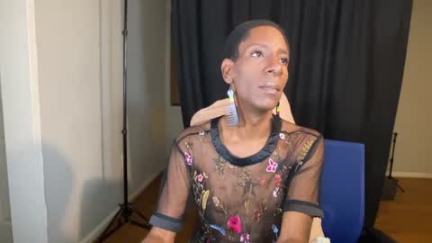 Merlin Mystique online show from December 16, 2025, 11:43 pm