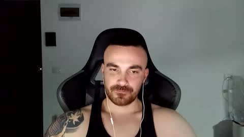 Snapshot of mu5clemania chatting on January 10, 2025, 5:56 pm Victor online show from January 10, 2025, 5:56 pm