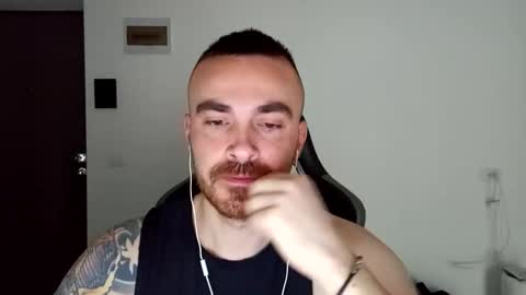 Snapshot of mu5clemania chatting on January 12, 2025, 8:25 am Victor online show from January 12, 2025, 8:25 am