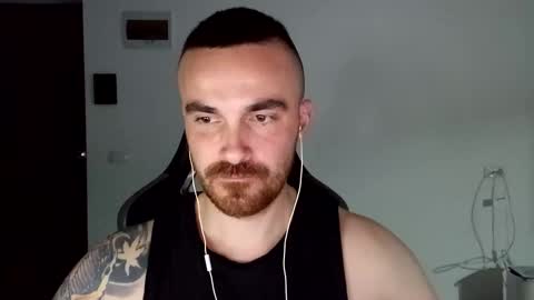 Snapshot of mu5clemania chatting on January 12, 2025, 5:22 pm Victor online show from January 12, 2025, 5:22 pm