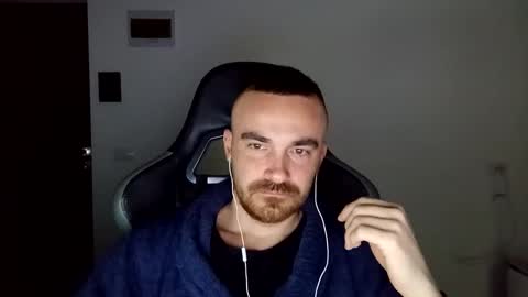 Snapshot of mu5clemania chatting on January 13, 2025, 7:32 am Victor online show from January 13, 2025, 7:32 am