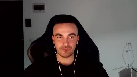 Snapshot of mu5clemania chatting on January 17, 2025, 7:05 pm Victor online show from January 17, 2025, 7:05 pm