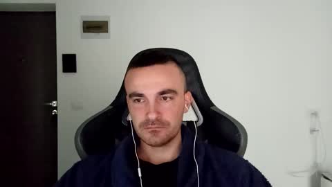 Snapshot of mu5clemania chatting on January 18, 2025, 7:38 am Victor online show from January 18, 2025, 7:38 am