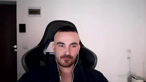 Snapshot of mu5clemania chatting on January 25, 2025, 9:15 am Victor online show from January 25, 2025, 9:15 am