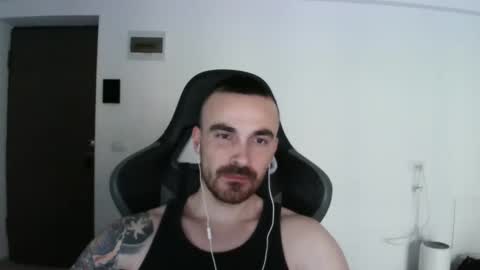 Snapshot of mu5clemania chatting on February 1, 2025, 12:05 pm Victor online show from February 1, 2025, 12:05 pm