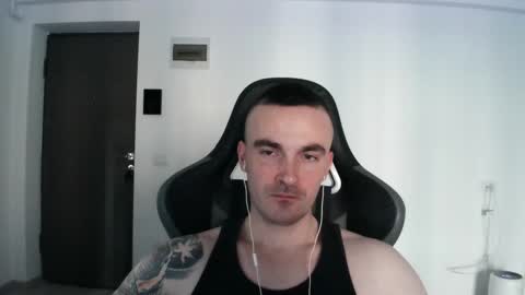 Snapshot of mu5clemania chatting on February 9, 2025, 11:25 am Victor online show from February 9, 2025, 11:25 am