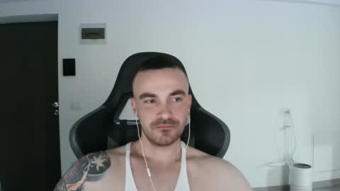 Snapshot of mu5clemania chatting on February 16, 2025, 6:32 am Victor online show from February 16, 2025, 6:32 am