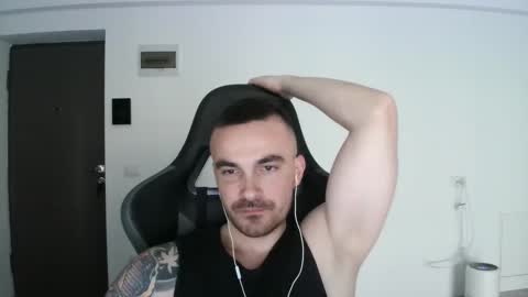 Snapshot of mu5clemania chatting on February 17, 2025, 10:40 am Victor online show from February 17, 2025, 10:40 am