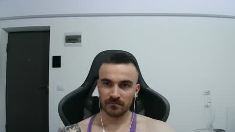 Snapshot of mu5clemania chatting on February 20, 2025, 7:08 pm Victor online show from February 20, 2025, 7:08 pm