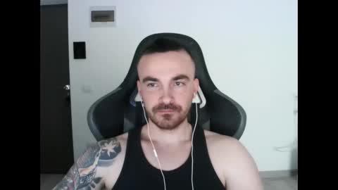 Snapshot of mu5clemania chatting on February 23, 2025, 7:33 am Victor online show from February 23, 2025, 7:33 am