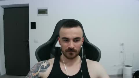 Snapshot of mu5clemania chatting on February 23, 2025, 6:01 pm Victor online show from February 23, 2025, 6:01 pm