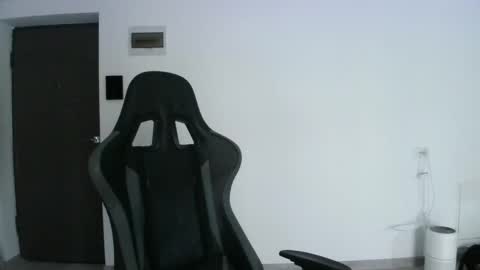 Snapshot of mu5clemania chatting on February 24, 2025, 9:21 am Victor online show from February 24, 2025, 9:21 am