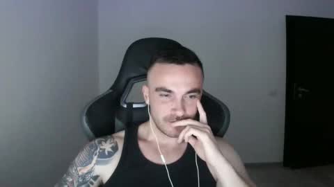 Snapshot of mu5clemania chatting on March 6, 2025, 5:54 pm Victor online show from March 6, 2025, 5:54 pm