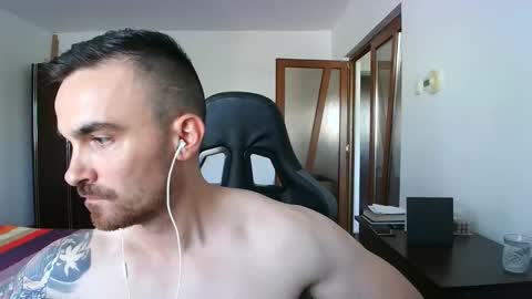 Snapshot of mu5clemania chatting on September 16, 2025, 11:55 am Victor online show from September 16, 2025, 11:55 am