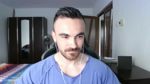 Snapshot of mu5clemania chatting on September 19, 2025, 4:58 am Victor online show from September 19, 2025, 4:58 am