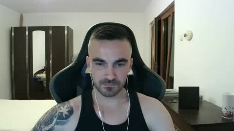 Snapshot of mu5clemania chatting on October 7, 2025, 4:26 pm Victor online show from October 7, 2025, 4:26 pm