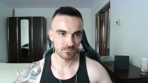 Snapshot of mu5clemania chatting on October 8, 2025, 12:14 pm Victor online show from October 8, 2025, 12:14 pm