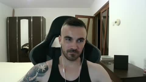 Snapshot of mu5clemania chatting on October 10, 2025, 3:55 pm Victor online show from October 10, 2025, 3:55 pm