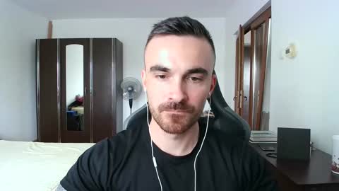 Snapshot of mu5clemania chatting on October 13, 2025, 11:10 am Victor online show from October 13, 2025, 11:10 am