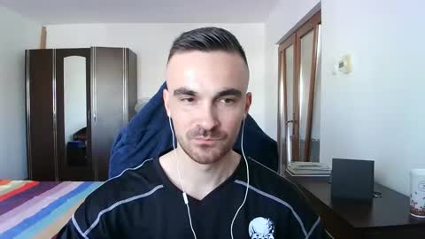 Snapshot of mu5clemania chatting on October 21, 2025, 10:38 am Victor online show from October 21, 2025, 10:38 am