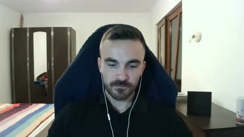 Snapshot of mu5clemania chatting on October 31, 2025, 4:41 pm Victor online show from October 31, 2025, 4:41 pm