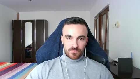 Snapshot of mu5clemania chatting on November 16, 2025, 12:00 pm Victor online show from November 16, 2025, 12:00 pm