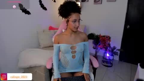 Snapshot of mulata_ch chatting on November 7, 2025, 12:54 am HEY GUYS IF YOU LIKE SEXY SHOW YOU ARE IN THE CORRECT PLACE CU WENESDAY PVT OPEN TRANSMISSION TIME 5 PM - 10 PM COLOMBIA online show from November 7, 2025, 12:54 am