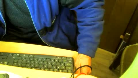 Snapshot of muller520 chatting on September 23, 2025, 5:16 pm muller520 online show from September 23, 2025, 5:16 pm