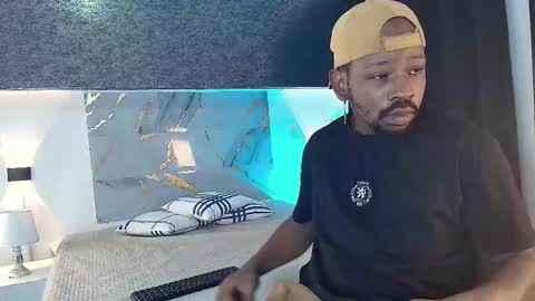 Muller Asher online show from November 9, 2025, 4:11 am