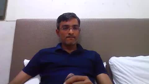 rajesh engineer online show from December 3, 2025, 11:52 am