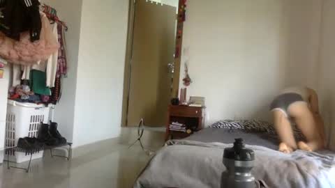 Snapshot of munchi_ chatting on December 11, 2024, 12:02 pm   online show from December 11, 2024, 12:02 pm