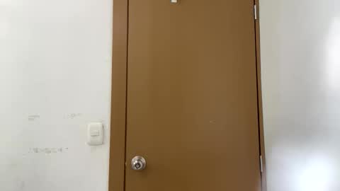 Snapshot of munchi_ chatting on October 18, 2025, 3:46 pm   online show from October 18, 2025, 3:46 pm