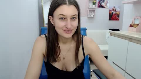 Snapshot of muriel_elvin chatting on October 3, 2025, 8:22 am muriel_elvin online show from October 3, 2025, 8:22 am