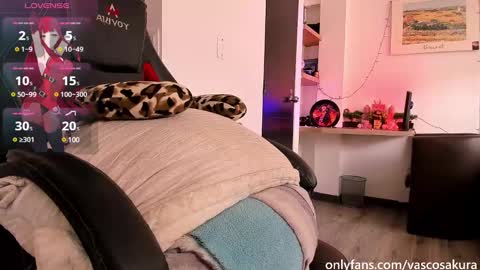 murielkarmesi online show from March 10, 2025, 6:23 pm