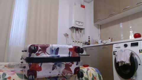 Snapshot of musclesqueen chatting on December 5, 2024, 2:11 pm MusclesQueen online show from December 5, 2024, 2:11 pm