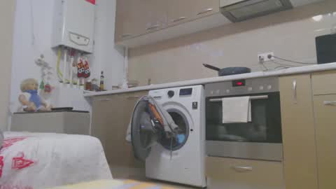 Snapshot of musclesqueen chatting on January 14, 2025, 4:40 pm MusclesQueen online show from January 14, 2025, 4:40 pm