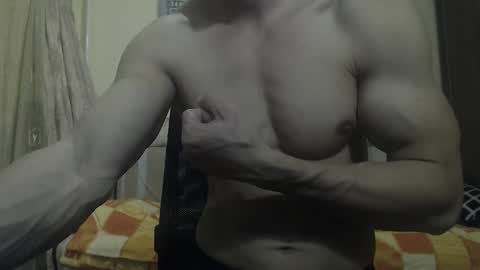 Snapshot of musculargod chatting on January 15, 2025, 9:20 pm SexyMuscled online show from January 15, 2025, 9:20 pm