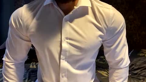 Snapshot of muscularjuggler chatting on September 24, 2025, 2:48 am muscularjuggler online show from September 24, 2025, 2:48 am