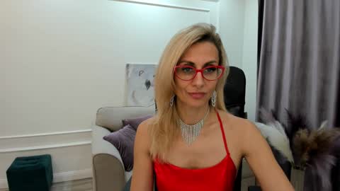 Snapshot of museofstage chatting on January 16, 2025, 3:13 pm Diana online show from January 16, 2025, 3:13 pm