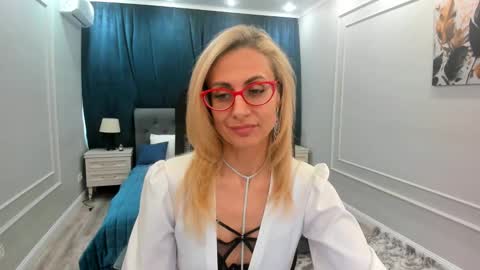 Snapshot of museofstage chatting on February 26, 2025, 11:41 am Diana online show from February 26, 2025, 11:41 am