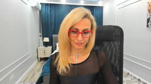 Snapshot of museofstage chatting on March 3, 2025, 5:39 pm Diana online show from March 3, 2025, 5:39 pm