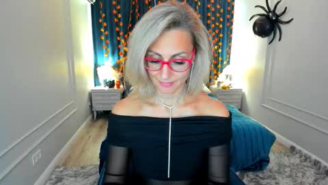 Snapshot of museofstage chatting on October 17, 2025, 12:19 pm Diana online show from October 17, 2025, 12:19 pm