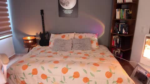 VALENTINA Luna  online show from September 15, 2025, 1:22 pm