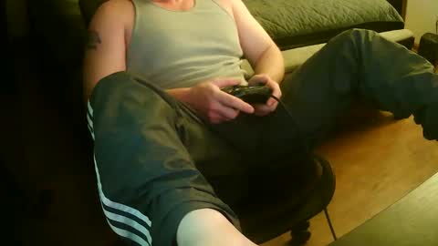 mustenjoyhead79 online show from November 27, 2025, 2:13 am