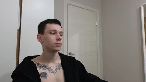 1x1 online show from October 25, 2025, 12:13 pm