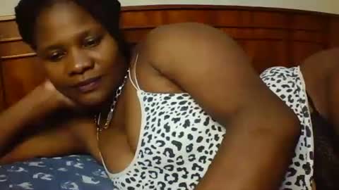 mwekas568403 online show from January 22, 2025, 5:06 pm