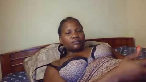 mwekas568403 online show from October 6, 2025, 3:15 am