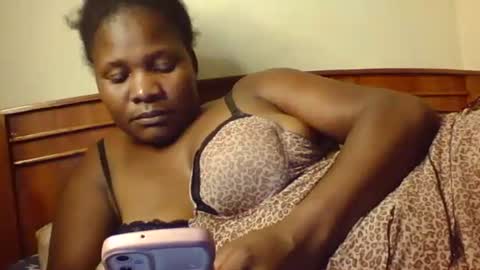 mwekas568403 online show from October 19, 2025, 7:09 am