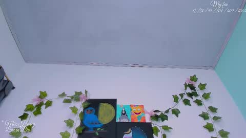 Sara IG   online show from November 3, 2025, 9:21 am