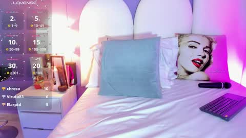 my_aleja_ online show from November 6, 2025, 3:13 pm